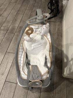Baby bouncer/swing