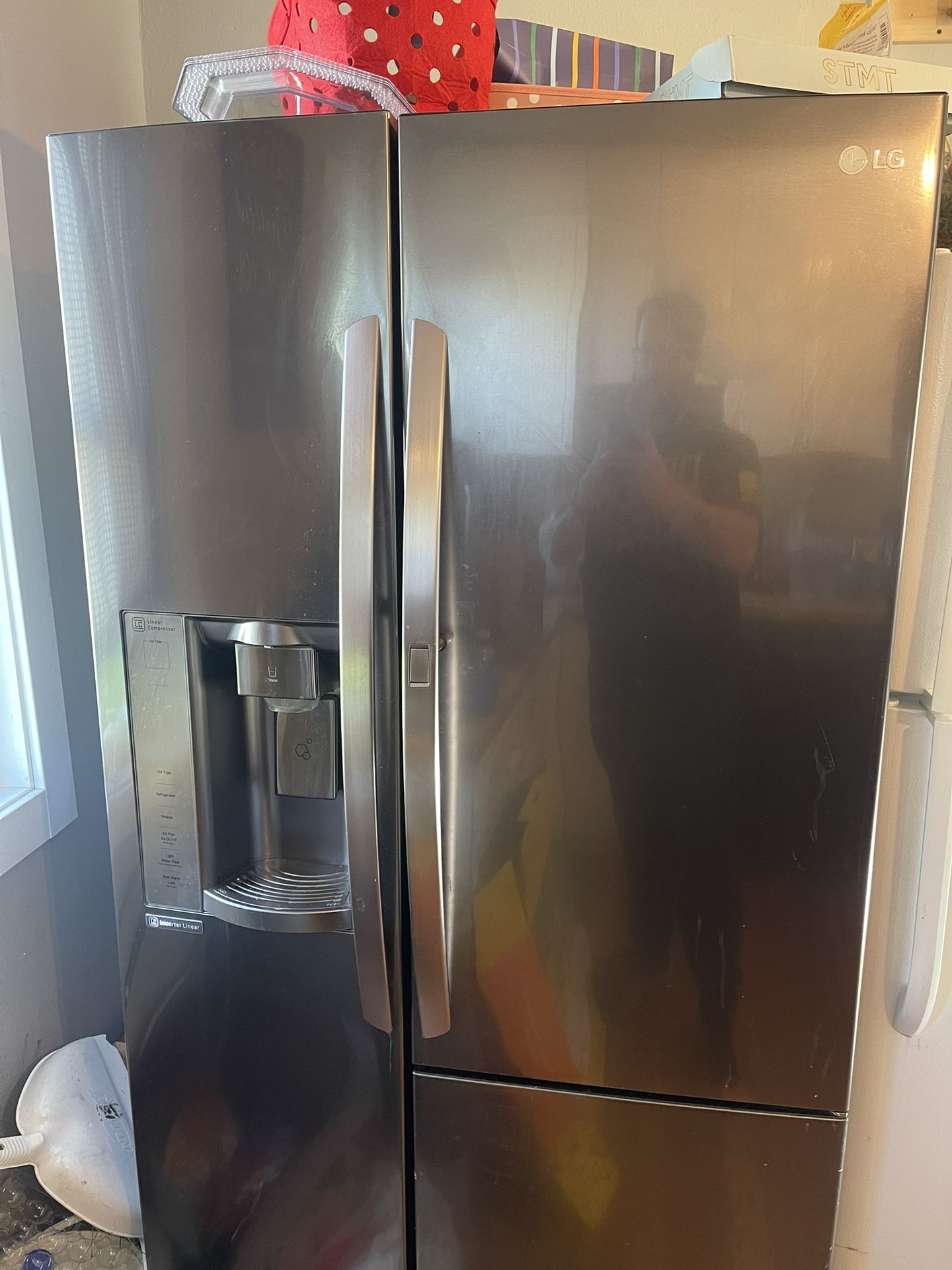 LG refrigerator