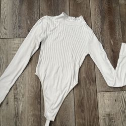 White Collard Skim Winter Top