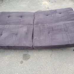 Adjustable Childs Futon With Centrr Legs To Support Middle