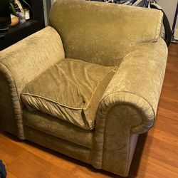 Armchair - Sturdy and Comfortable (Free!) 