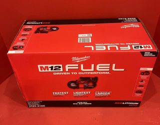 Milwaukee new Kit band saw M12 fuel , battery and charger
