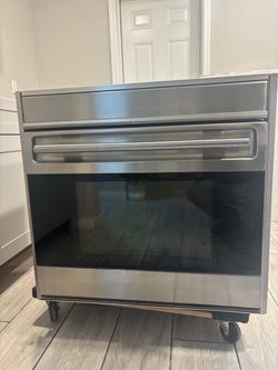 Wolf Stainless Steel Single Wall Oven