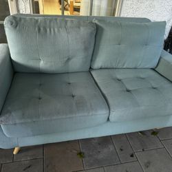 Free Sofa Set 