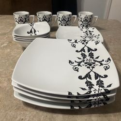 Coventry Dish Set (complete)