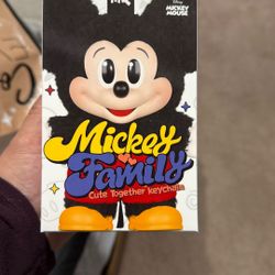 Pop Mart Mickey Family 