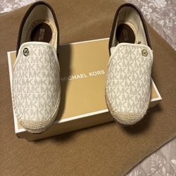 Size 8 New