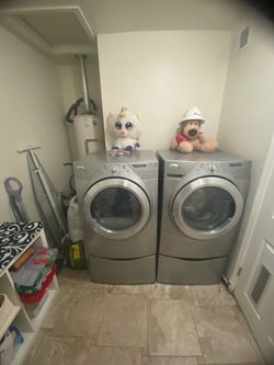FRONT LOAD (HE) WHIRLPOOL DUET WASHER/DRYER W/PEDESTALS