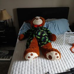 Giant Teddy Bear 