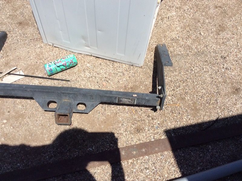 Heavy duty truck hitch