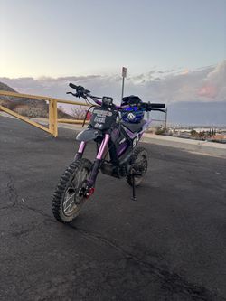 Yozma in10 Purple Custom Graphics