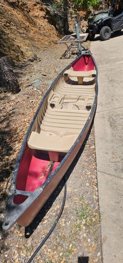 Colman 16.9 Canoe