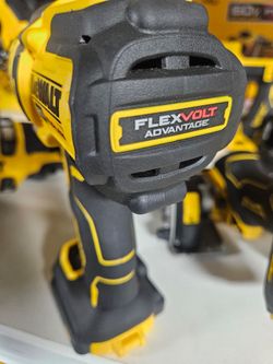DEWALT FLEXVOLT Advantage Impact Driver