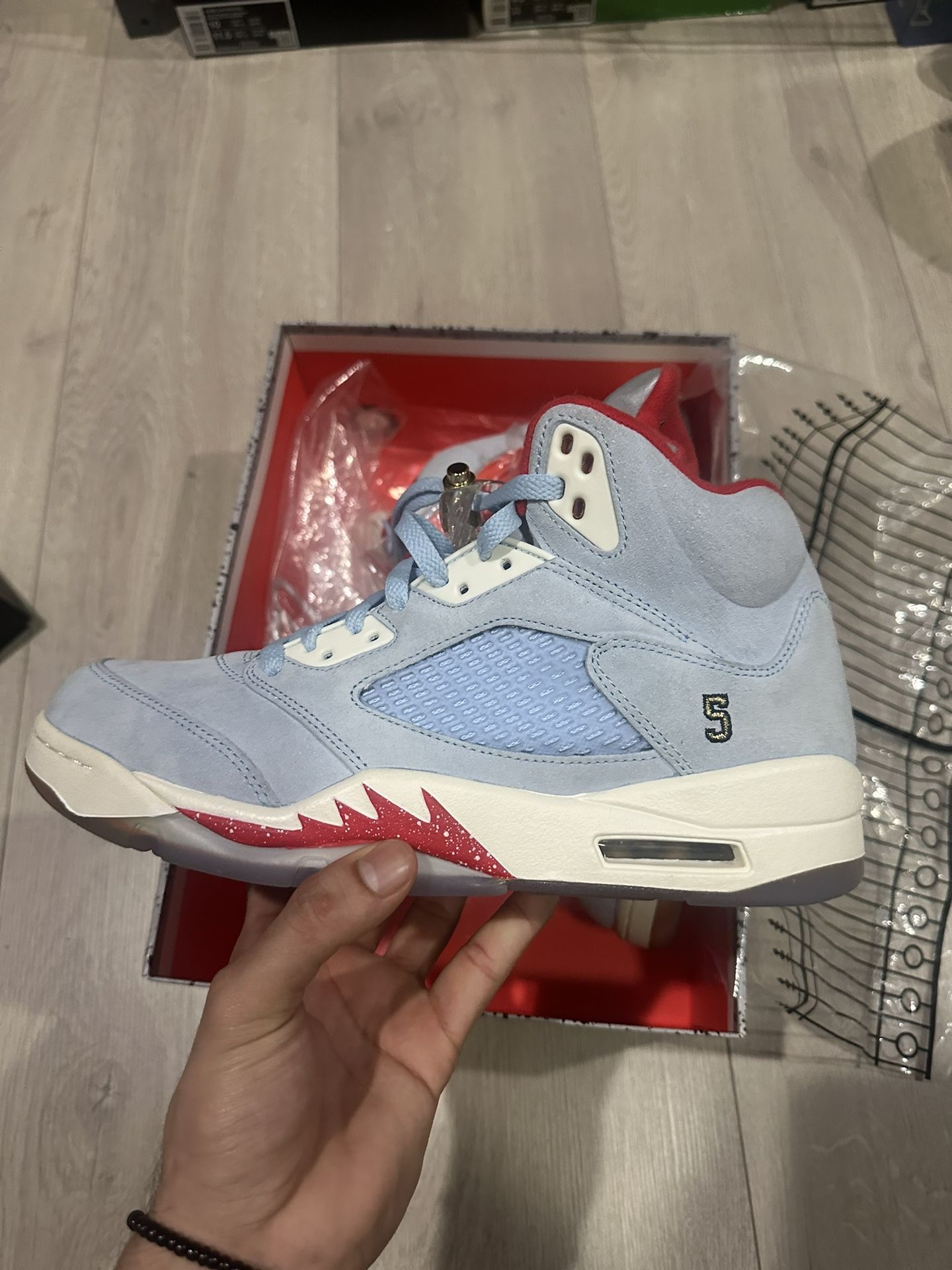 Jordan 5 Trophy Room