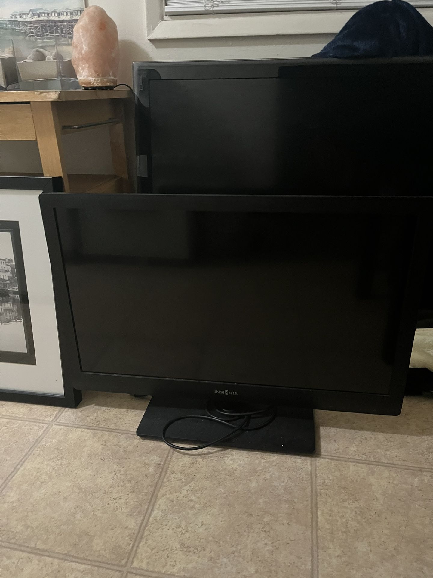 32 Inch TV