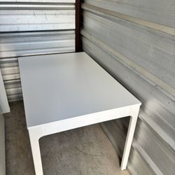 Laneberg Extendable Kitchen Table – Great Condition