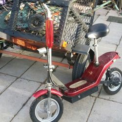 Electric scooter. With Charger 