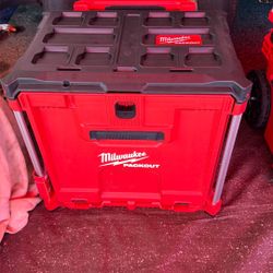 Milwaukee PACKOUT Rolling Drawer Tool Box 