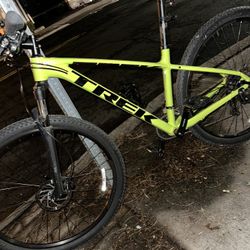 For sale new trek with hydraulic brakes $325 negotiable TXT (contact info removed)