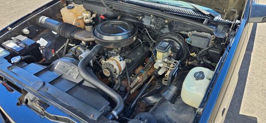 1989 GMC Square body C1500 Truck