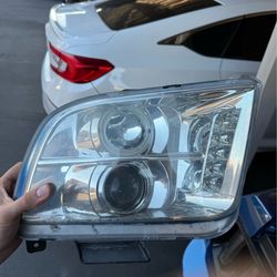 2005-2009 Ford Mustang headlights
