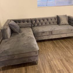 Gray Or Black  Sectional 