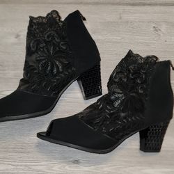 NWOT - Floral Sheer Peep-Toe Booties Women's Shoe Size 8.5