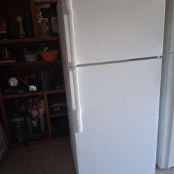 FRIDGE ..FRIDGE..28 X 65 WORKING GOOD  DELIVER X $