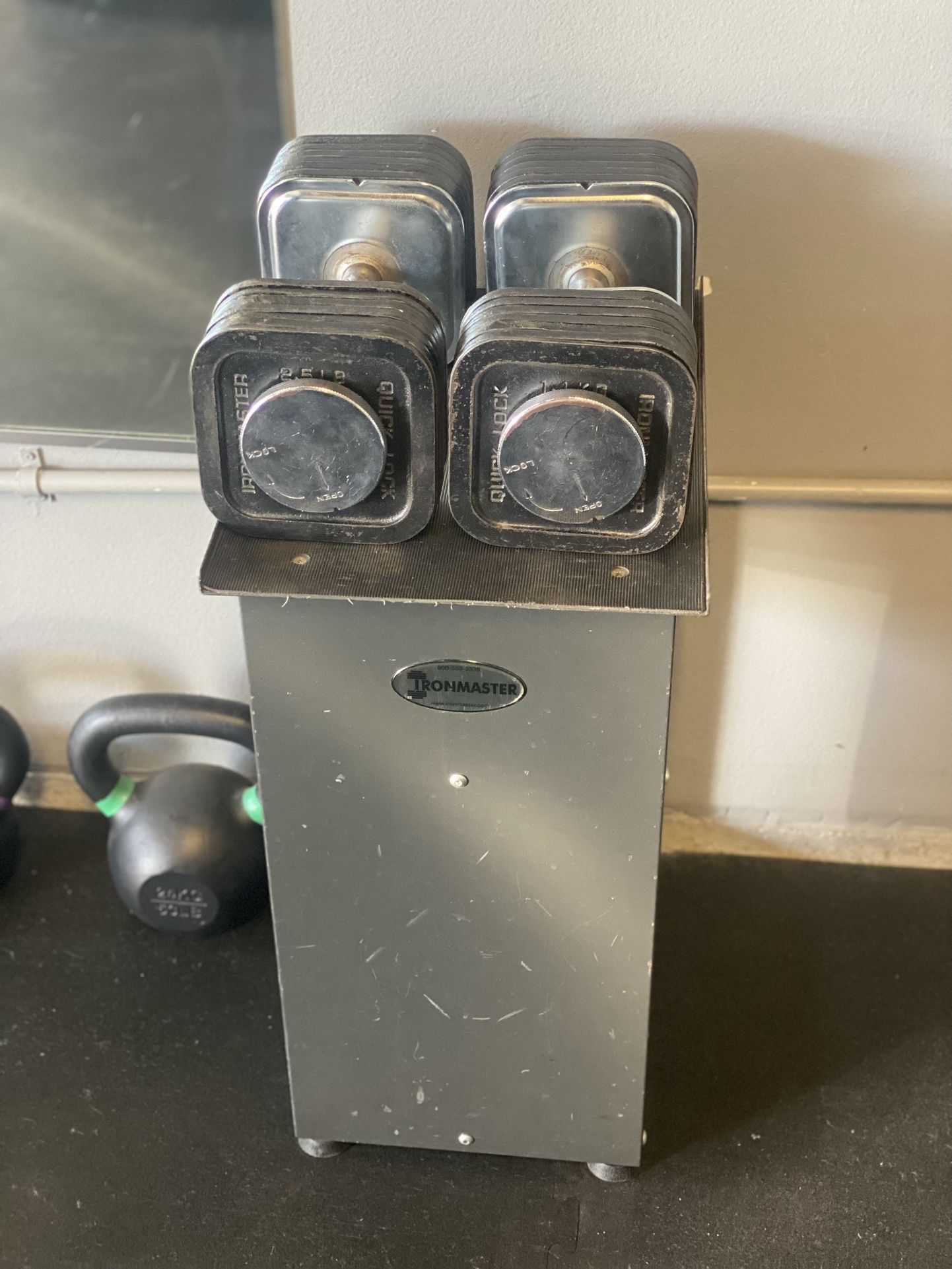 Iron master Adjustable dumbbells (5-75lbs)
