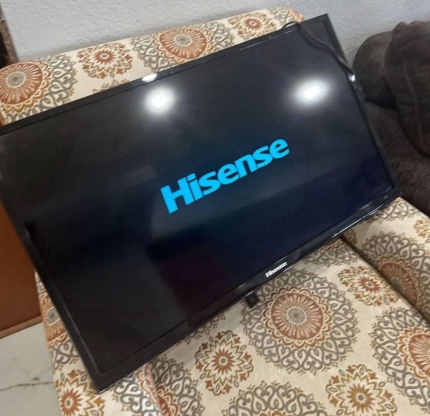 $45 Firm !! Hisense 32” TV. No Remote
