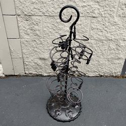 Heavy Round Metal Wine Rack with Grape Leaf Design Holds 8 Bottles