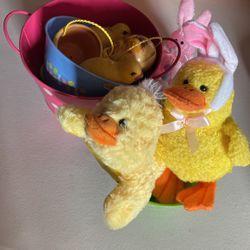 Great Spring/Summer Lot Easter Eggs And Decoration 