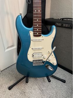 Fender Stratocaster Electric Guitar