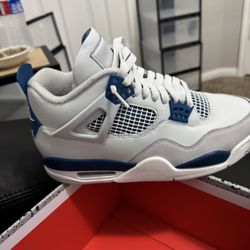 Retro Jordan 4 Size 8 $100