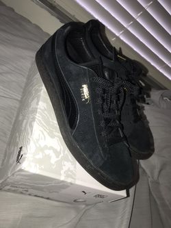 Men pumas size 10