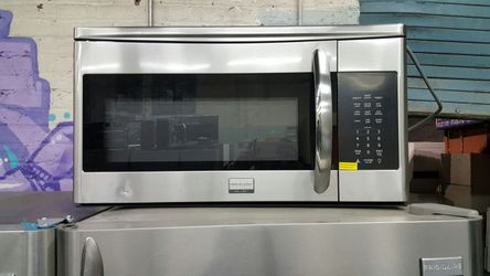Microwave frigidaire scratch and dent