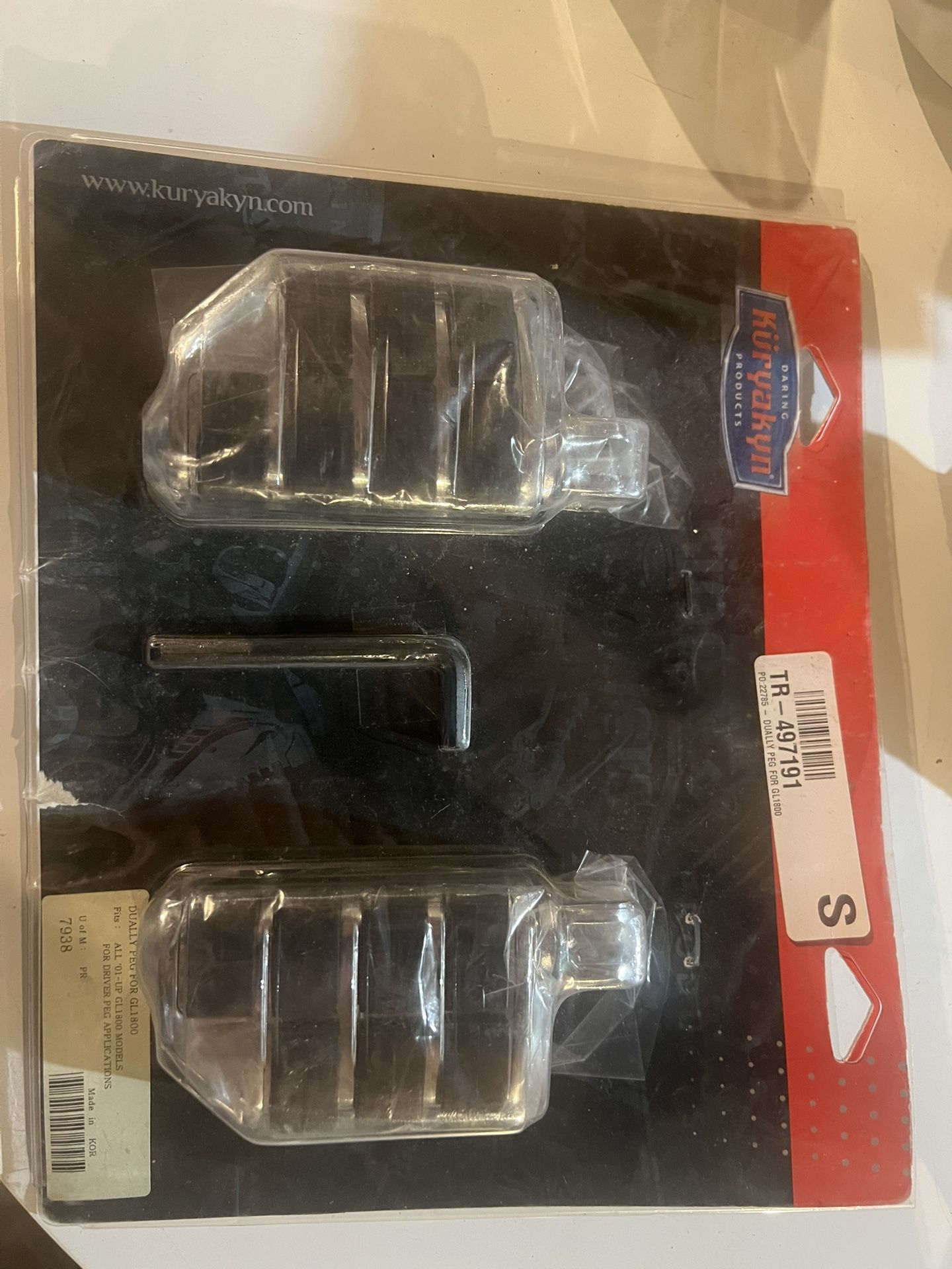 Kuryakyn Foot Pegs With Mounting Hardware