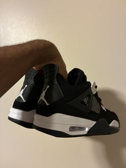 Jordan 4s 250$ Size 10