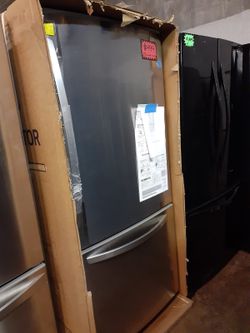 New LG bottom freezer fridge stainless steel with 6 months warranty
