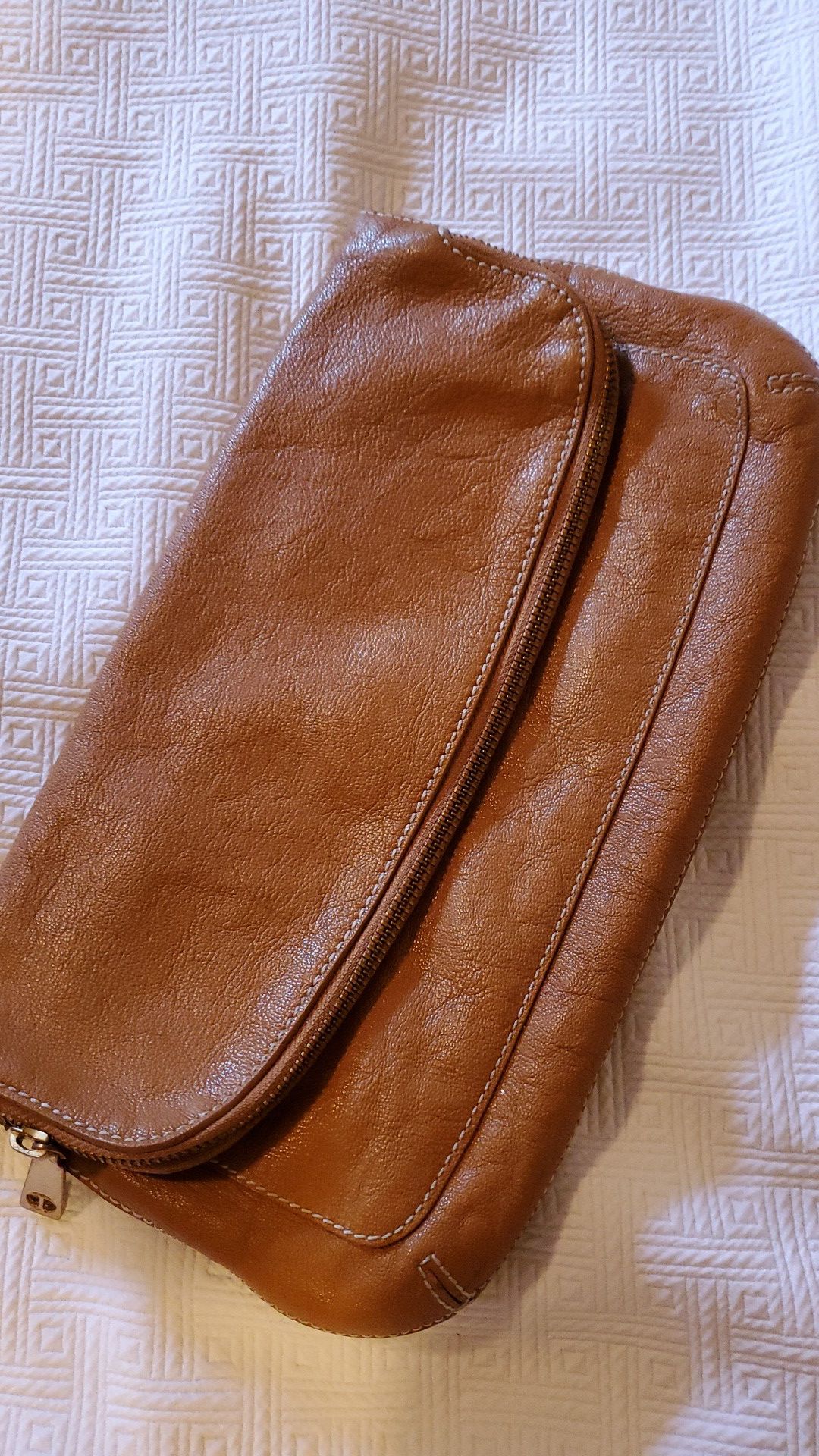 Beautiful Tan Leather TALBOTS Clutch/Lg.Wristlet (missing strap)