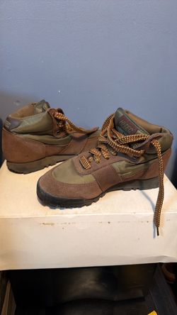 Women’s Hicking Boots