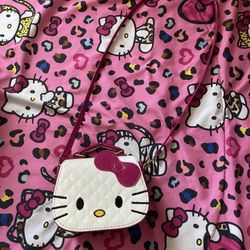hello kitty purse 