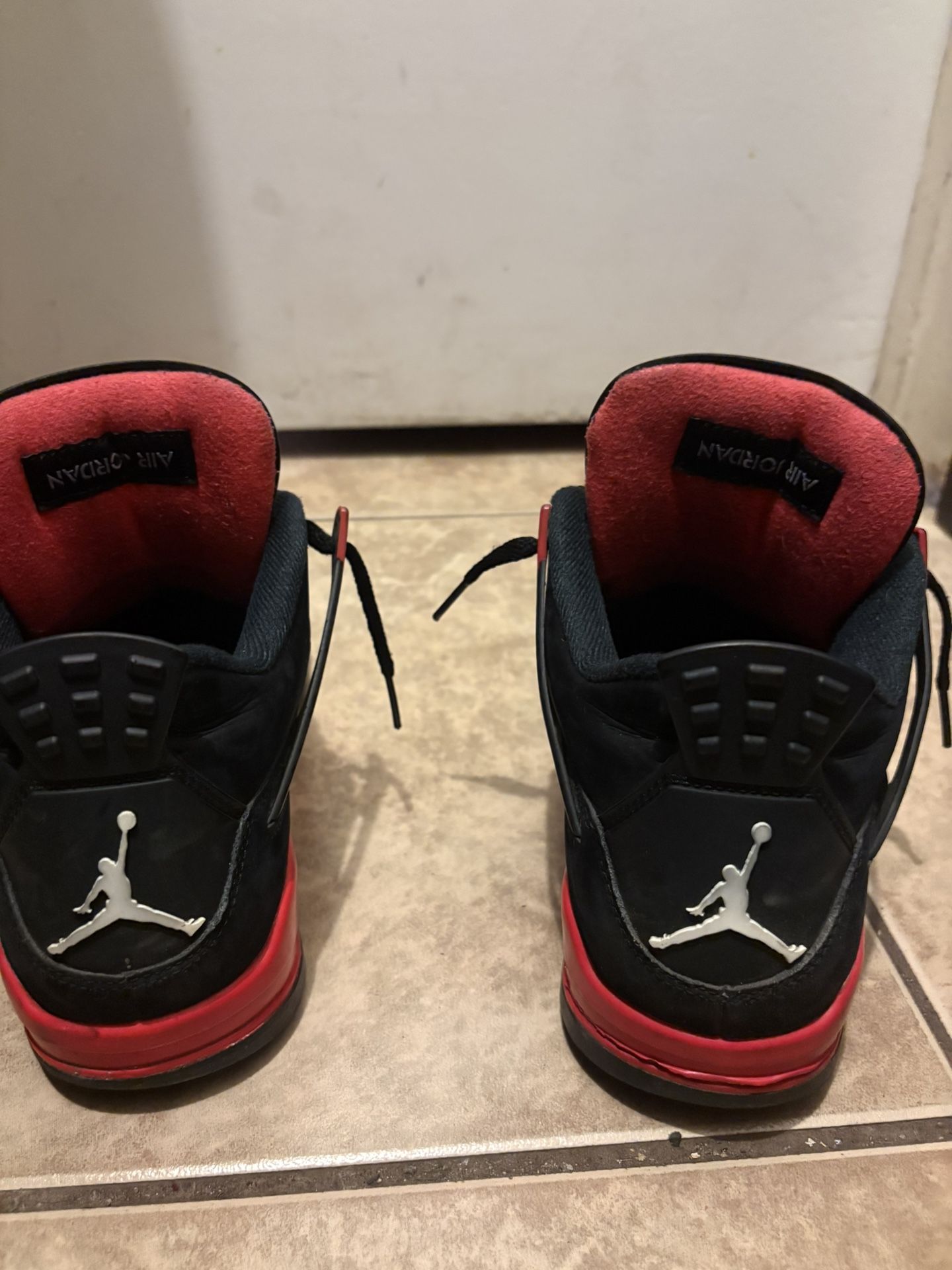 Red thunder Jordan 4’s