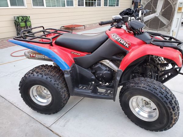 Suzuki ozark 250
