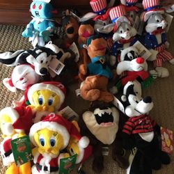 Warner Brothers Beanie Babies - Brand New collectors items 18 total!