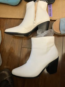 White Boot Size 8.5
