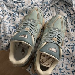 New Balance 9060 Sneakers Size 12