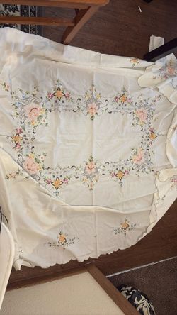 Vintage Hand Cross Stitched Tablecloth & Napkins 