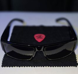 Locs sunglasses
