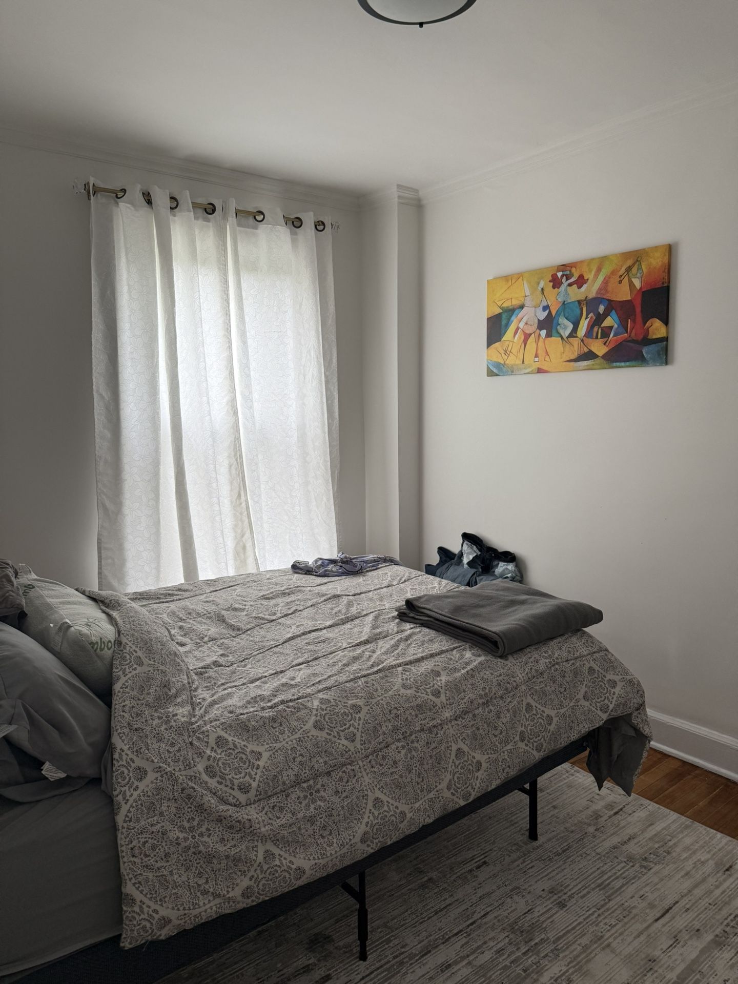 Queen Bed $150 Plus Free coffee Table